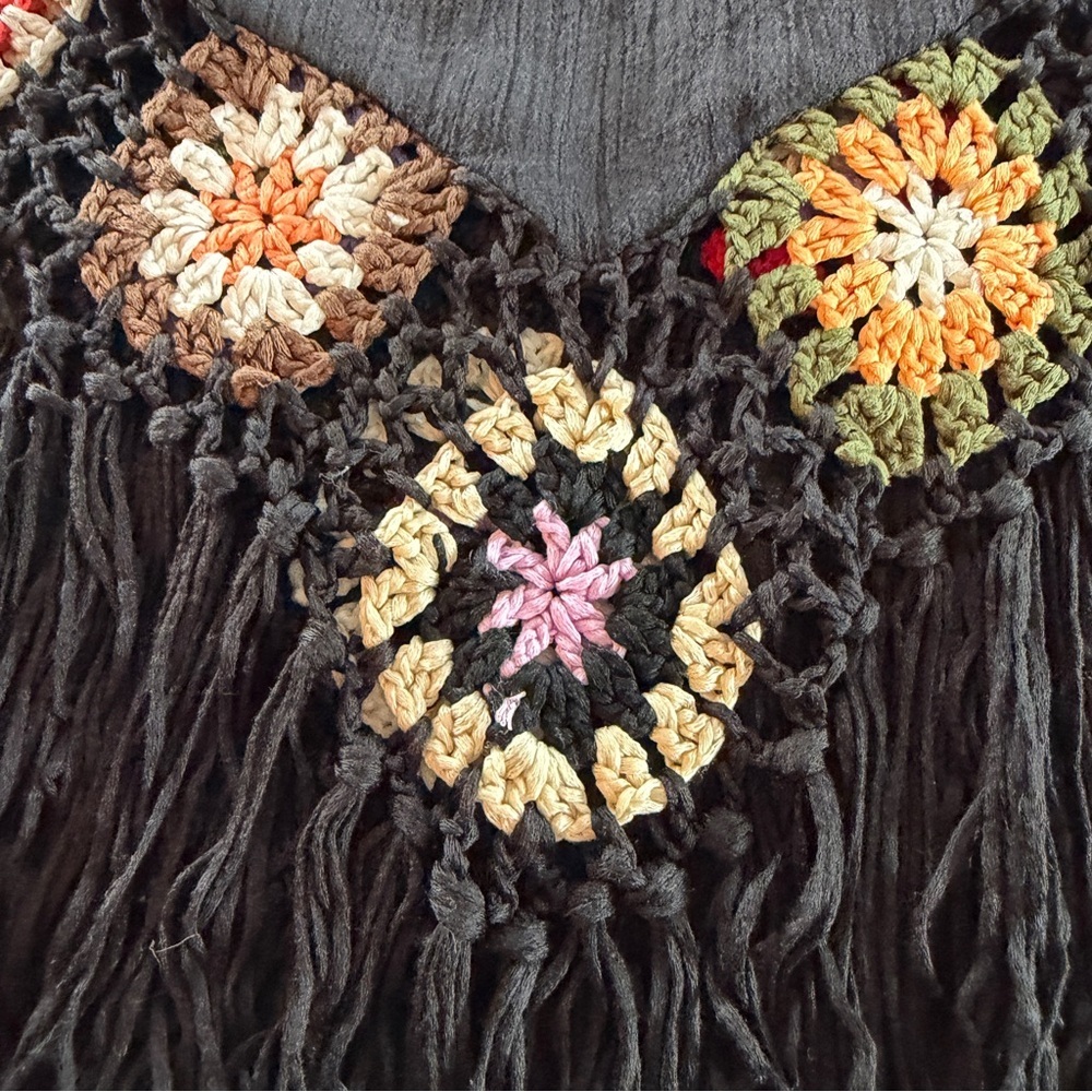 Chic Black Crochet Swim Coverup with Multicolor Accents - Picture 2 of 4